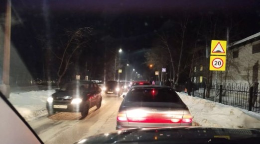 Бийчане возмущены состоянием тротуара возле садиков, расположенных в пер