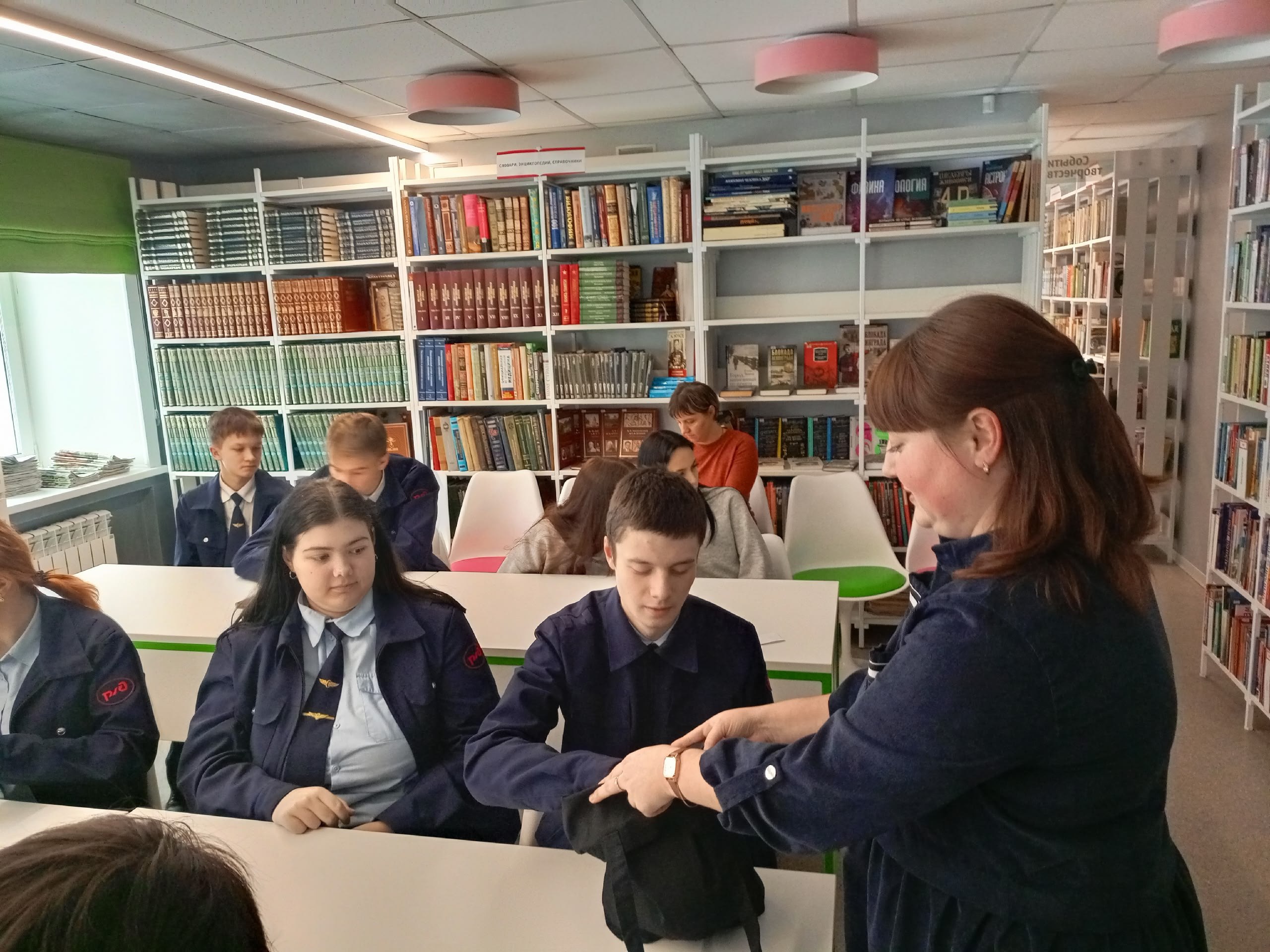 День студента в Новоалтайске отметили интеллектуальной битвой в модельной библиотеке День студента в Новоалтайске отметили интеллектуальной битвой в модельной библиотеке