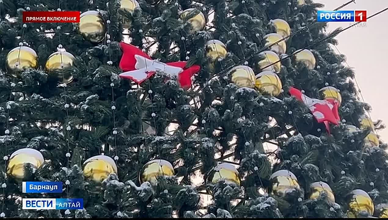 В краевой столице начали демонтировать новогодний городок и главную ёлку