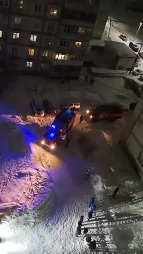 Очевидцы сообщают о хлопке в многоэтажном доме 203 на ул. Советской в Бийске