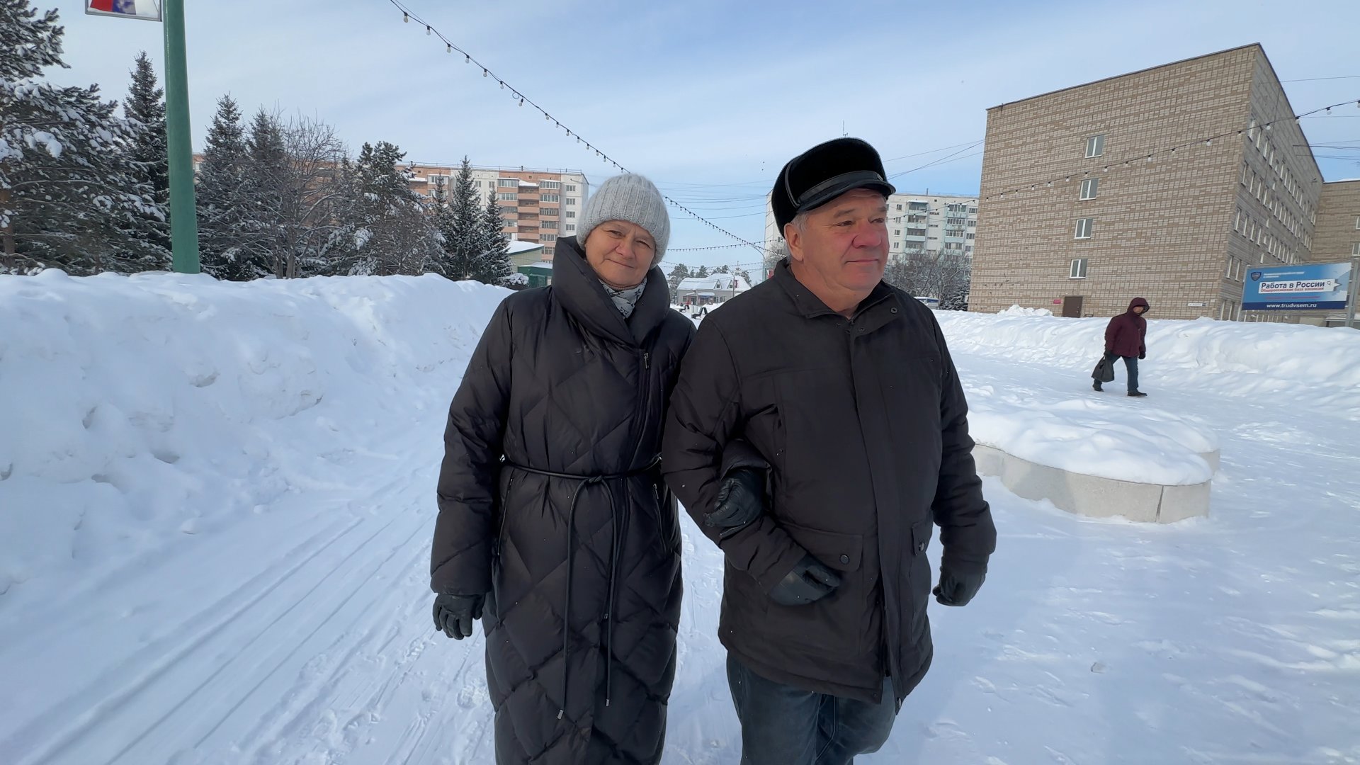 Матери-героине из Алтайского края впервые назначили ежемесячную денежную выплату Матери-героине из Алтайского края впервые назначили ежемесячную денежную выплату