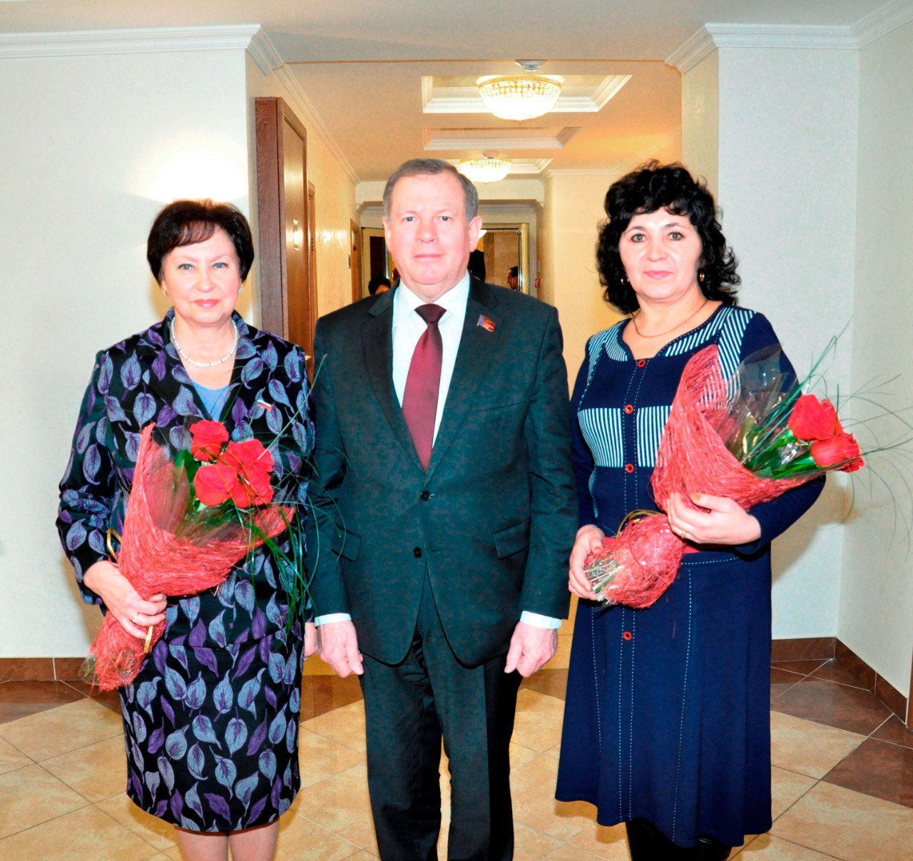 Пресс-служба Барнаульской городской Думы поддержала тренд и публикует фото десятилетней давности Пресс-служба Барнаульской городской Думы поддержала тренд и публикует фото десятилетней давности