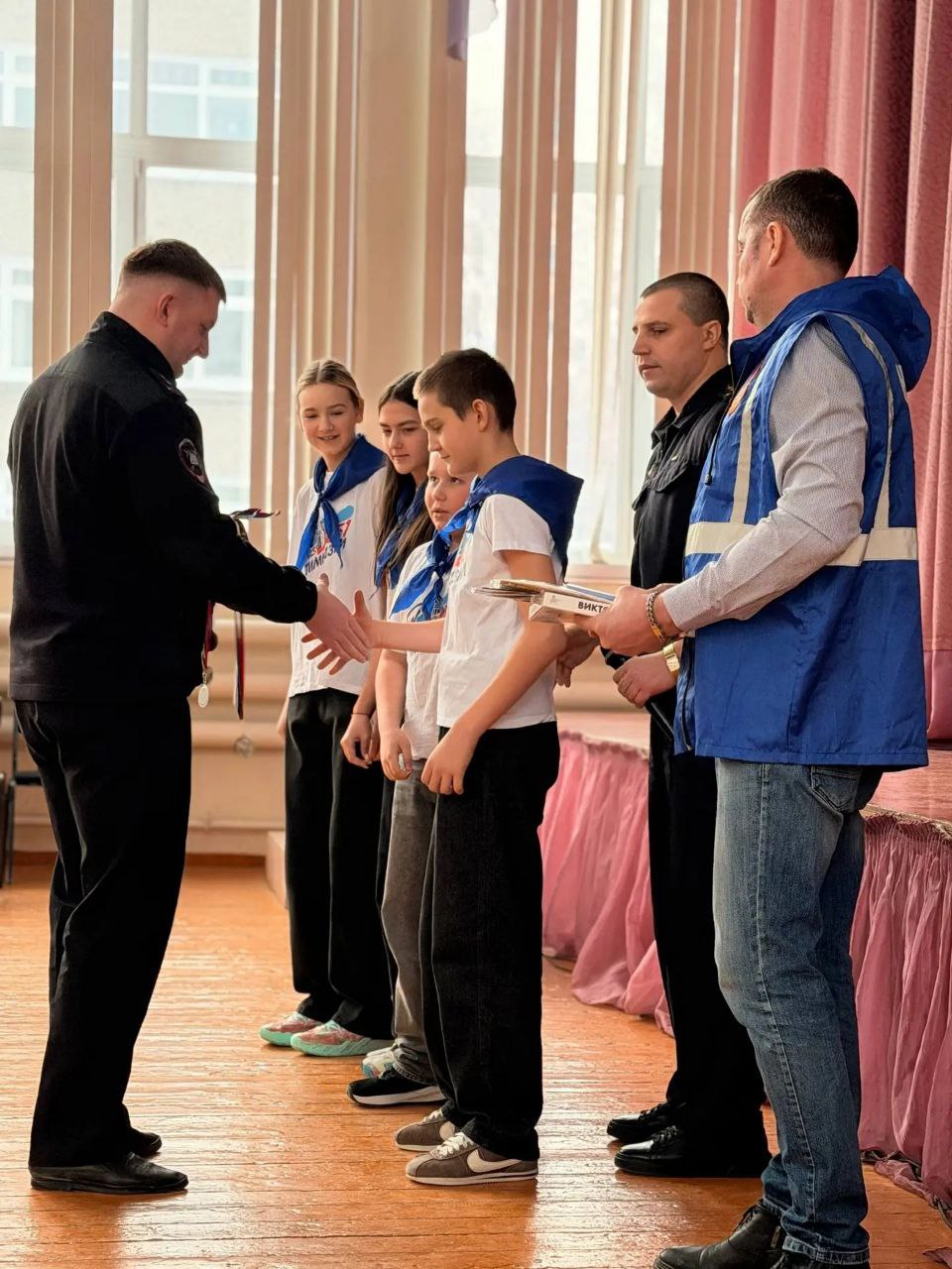 В Барнауле состоялась олимпиада по безопасности дорожного движения для школьников