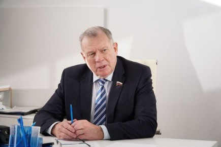 Иван Лоор призвал принципиально решить вопрос с ценами на сырое молоко