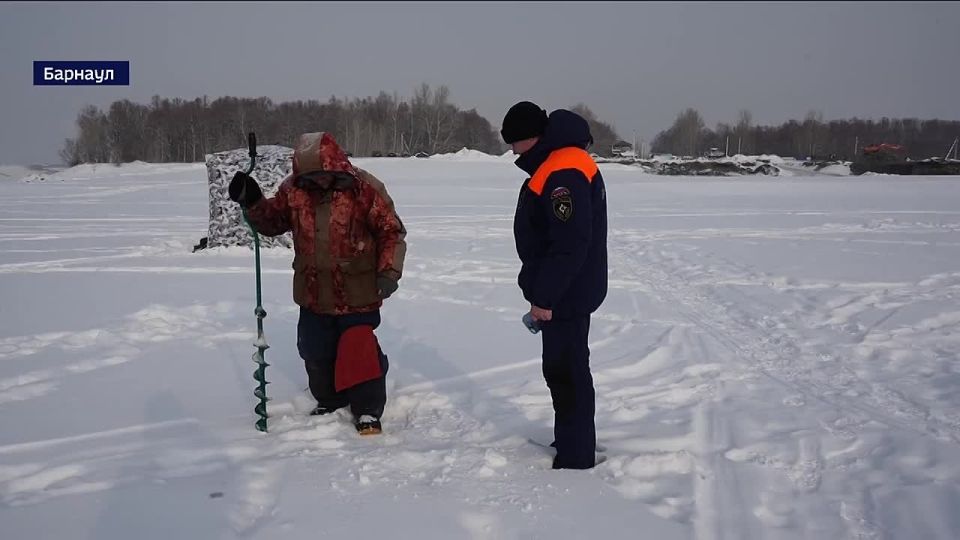 Алтайские спасатели проводят рейды на водоёмах