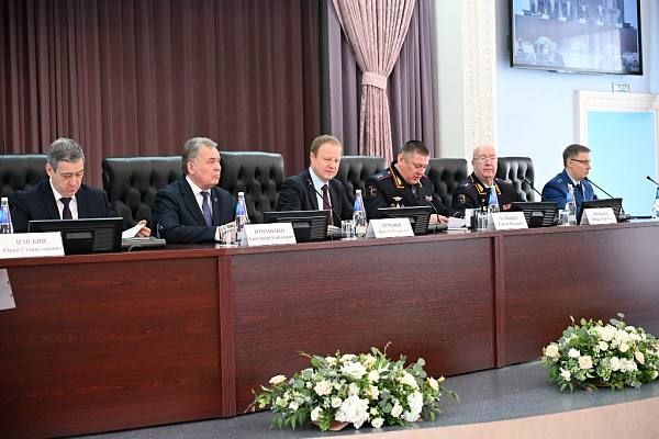 В ГУ МВД России по Алтайскому краю подвели итоги оперативно-служебной деятельности за 2025 год