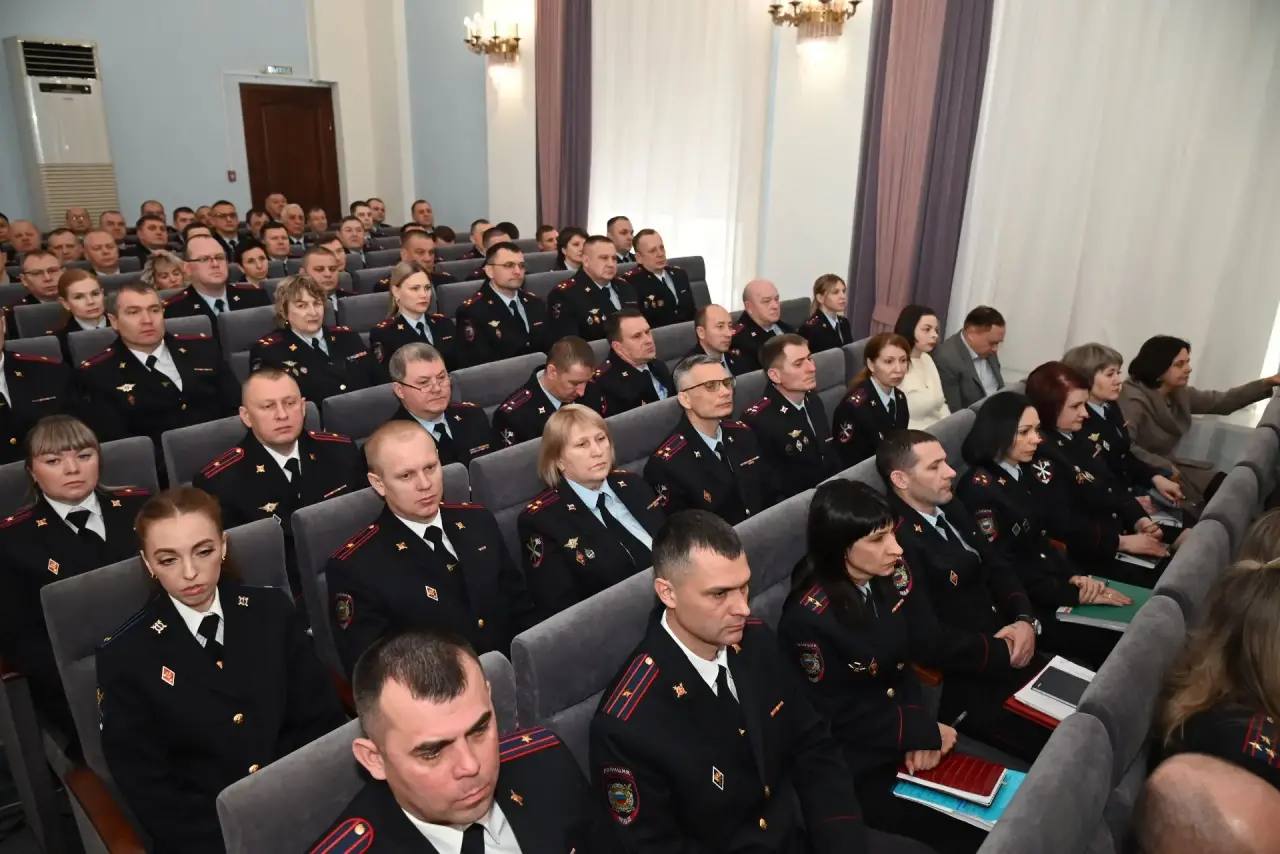 В ГУ МВД России по Алтайскому краю подвели итоги оперативно-служебной деятельности за 2025 год В ГУ МВД России по Алтайскому краю подвели итоги оперативно-служебной деятельности за 2025 год