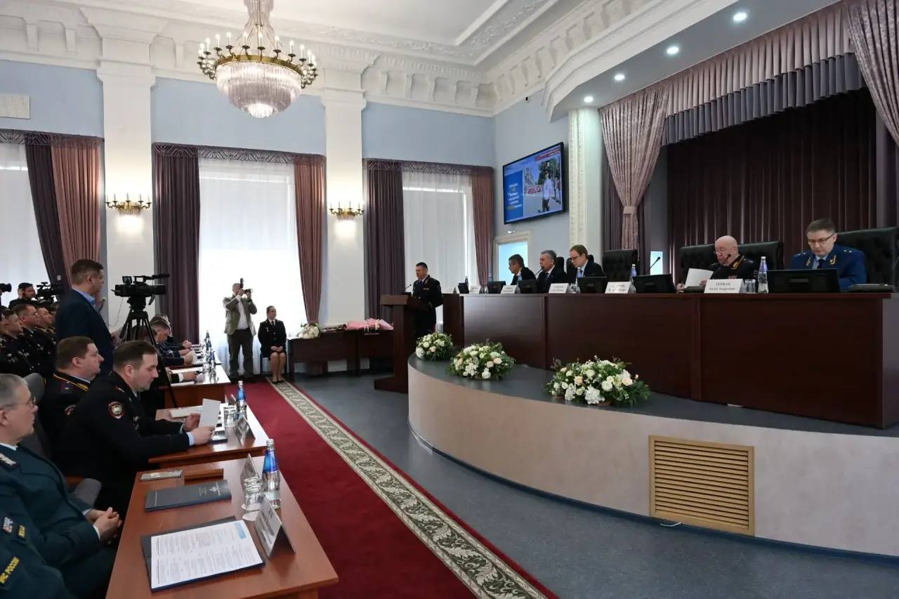 В ГУ МВД России по Алтайскому краю подвели итоги оперативно-служебной деятельности за 2025 год В ГУ МВД России по Алтайскому краю подвели итоги оперативно-служебной деятельности за 2025 год