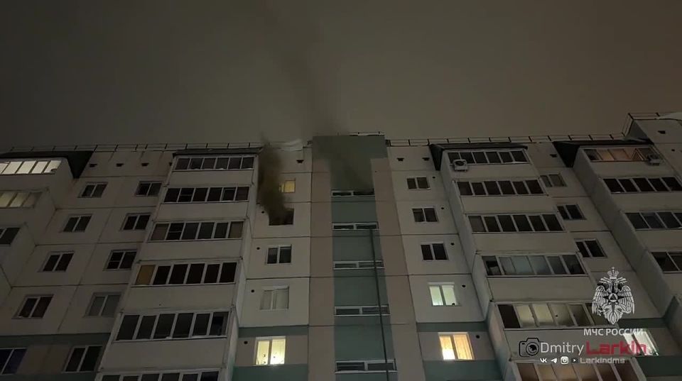 Пожар из-за короткого замыкания произошел в барнаульской многоэтажке на улице Семенова