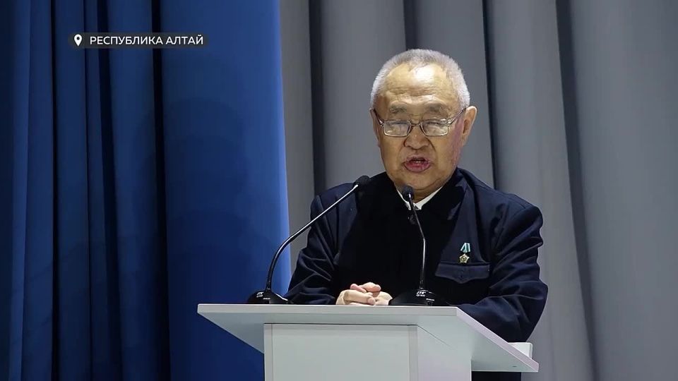 Республика Алтай торжественно открыла Год единства народов России