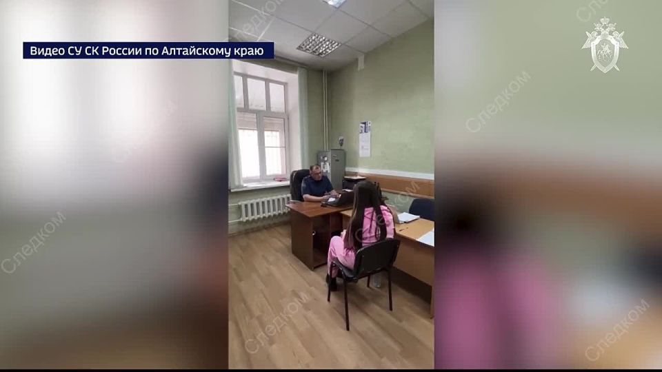 В Барнауле 20-летняя девушка сначала стала жертвой мошенников, а потом пособницей террористов