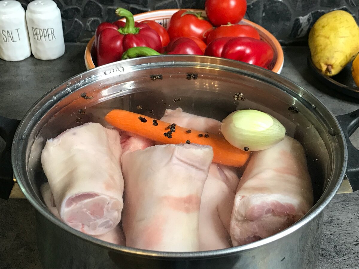 Как успешно сварить холодец без большой кастрюли