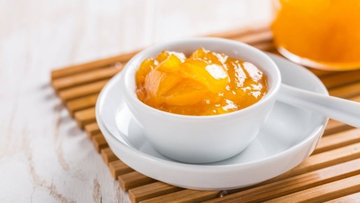 Забудете о конфетах: этот полезный десерт из трех ингредиентов с легкостью заменит их на столе