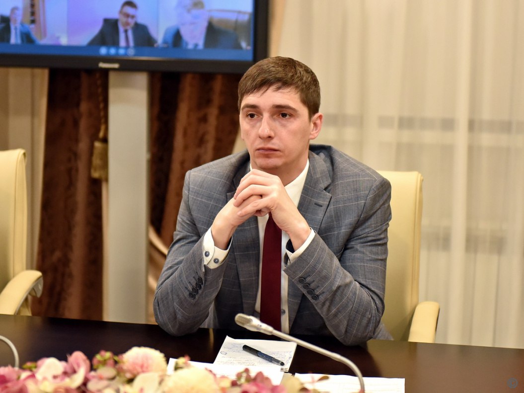 Вячеслав Франк провел оперативное аппаратное совещание Вячеслав Франк провел оперативное аппаратное совещание