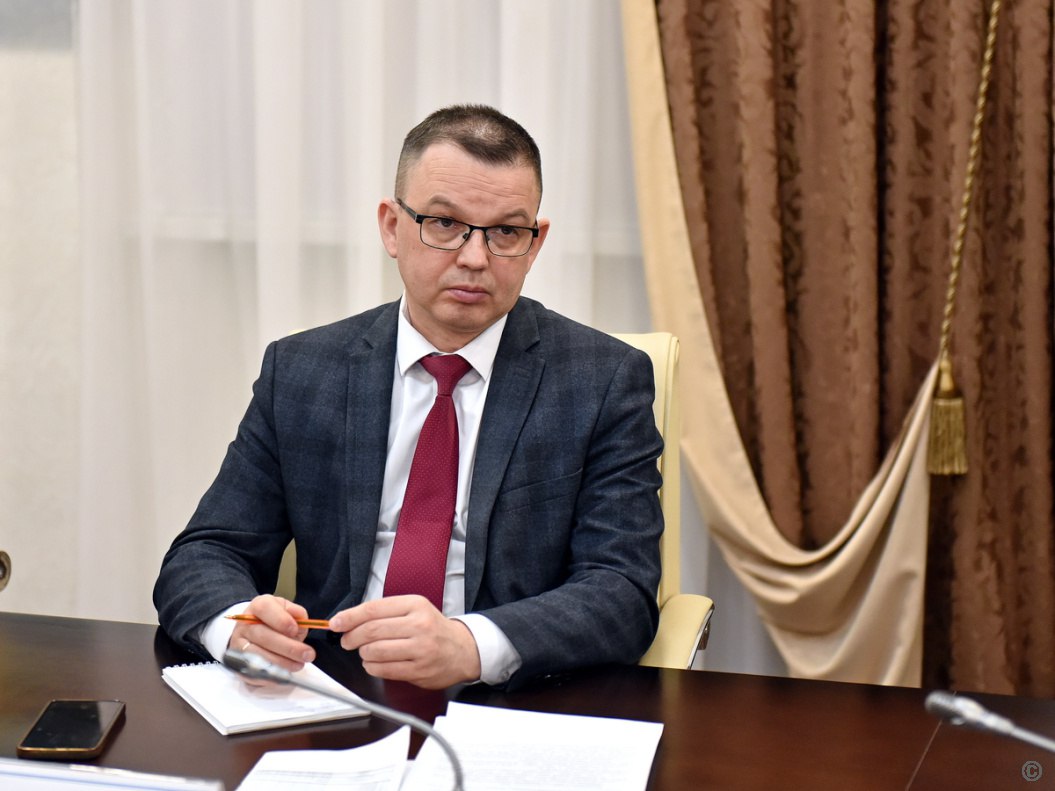 Вячеслав Франк провел оперативное аппаратное совещание Вячеслав Франк провел оперативное аппаратное совещание