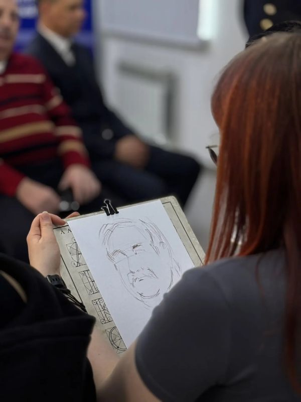 В Алтайском крае молодые художники рисуют ветеранов В Алтайском крае молодые художники рисуют ветеранов