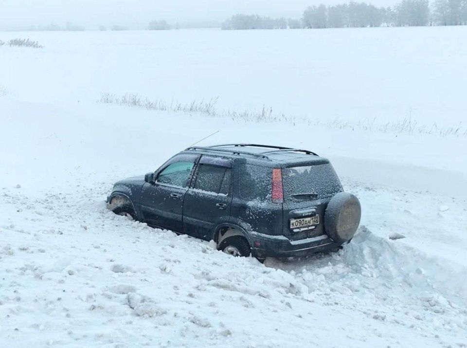 Дорожники всегда готовы прийти на помощь водителям, оказавшимся в сложной ситуации