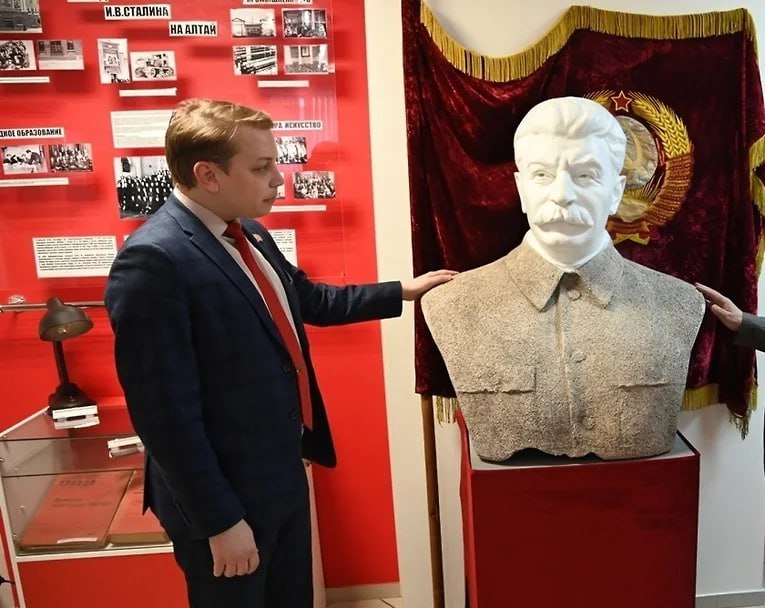 За мошенничество к четырем годам условно приговорили бывшего депутата заксобрания Алтайского края от партии «Коммунисты России» Сергея Матасова