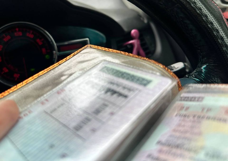 Проверка документов выявила поддельные права у водителя из соседнего района