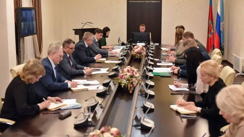 Вячеслав Франк провел оперативное аппаратное совещание