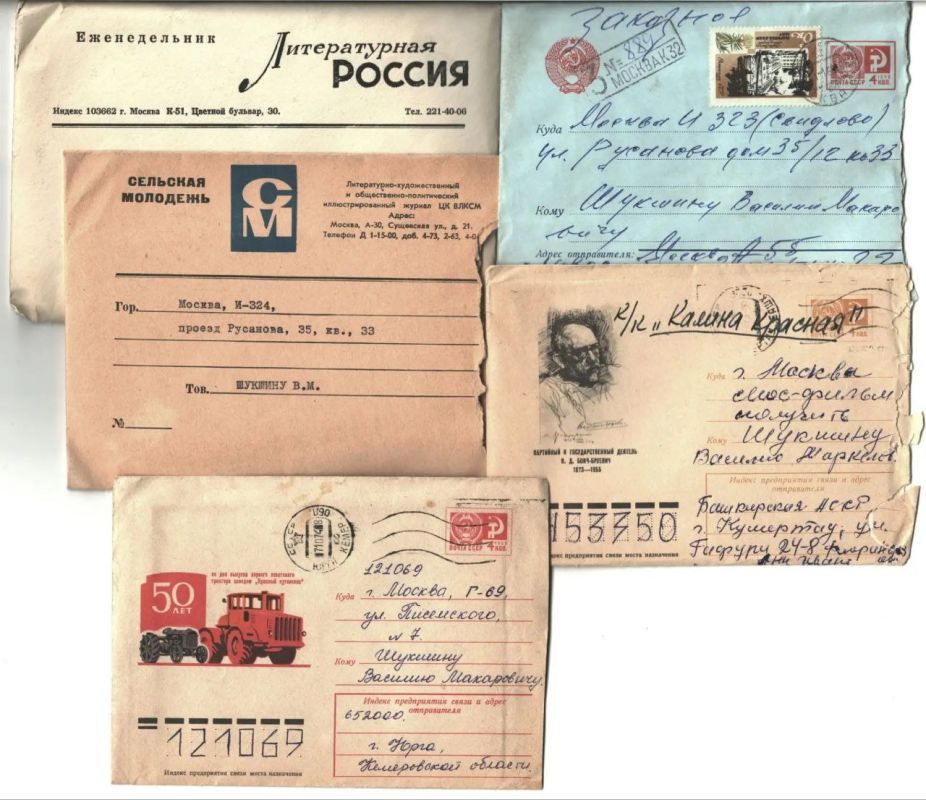 Уникальный семейный архив Шукшиных передан в Мемориальный музей писателя в Алтайском крае