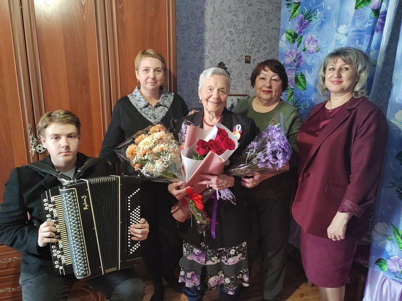 ������ ��������� ��� ������: ���������� �����-��-��� � ��������� ������� �������� 90-������ ������