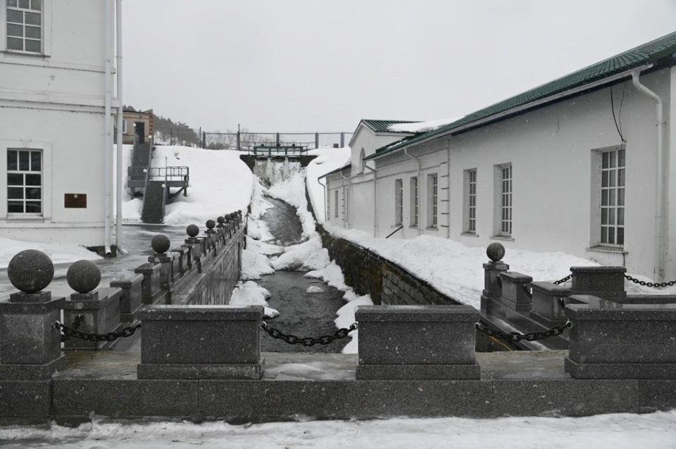 Александр Романенко оценил, как продвигается модернизация Колыванского камнерезного завода