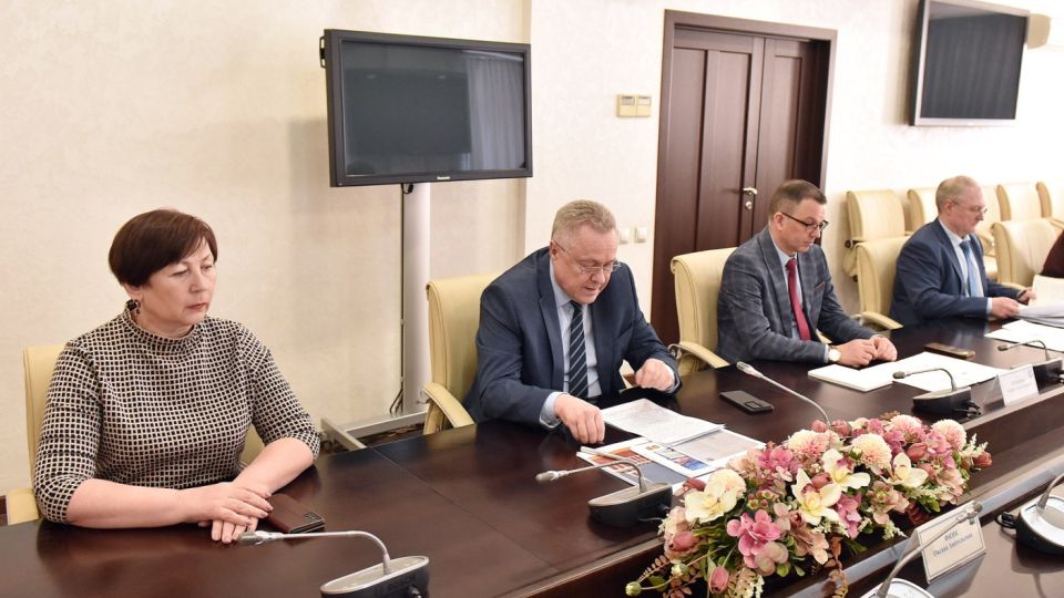 � ������������� ������ ������ ��������� �� ���������� � ������������ 300-����� ������ ��������