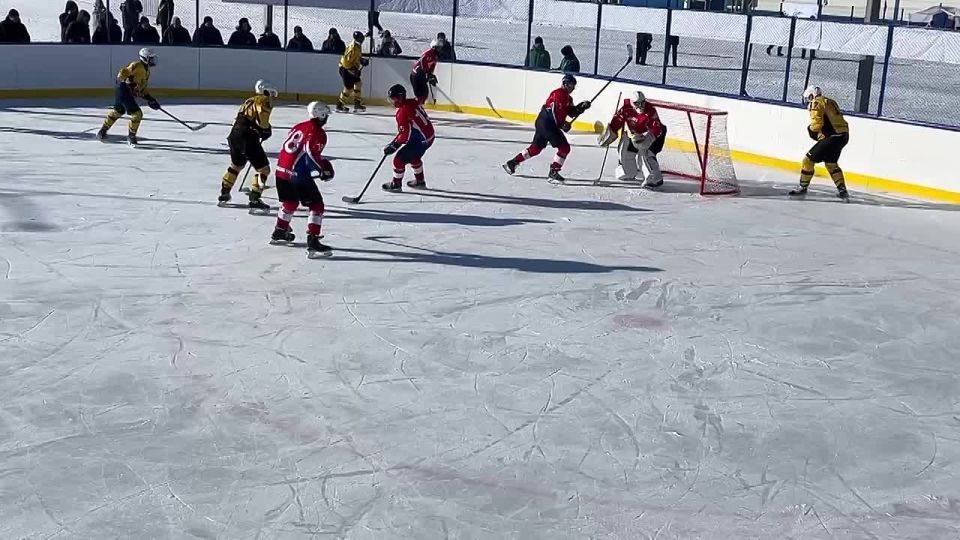 �� ��������� �������� ������������ ����� ��������� ������������ � 3:2