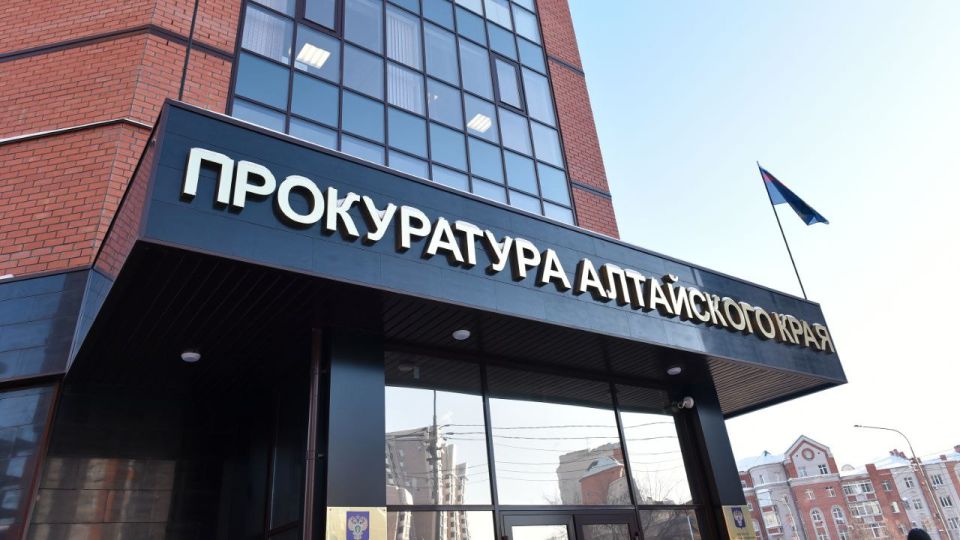 Прокурор Алтайского края поставил на контроль установление обстоятельств и принятие процессуального решения по факту госпитализации 11 детей из реабилитационного центра в Первомайском районе