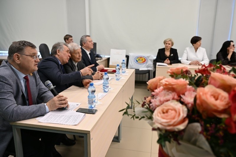 Патриарх алтайской политики отметил юбилей Патриарх алтайской политики отметил юбилей