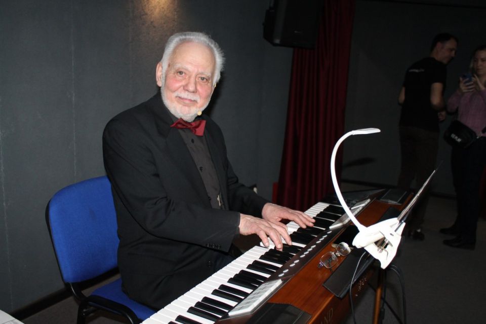 � ������������ ���������� ��������� ����� ���������������� ������