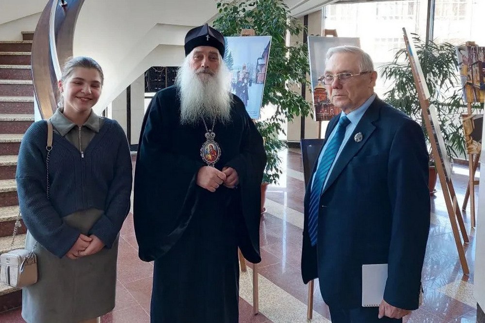 В концертном зале «Сибирь» в Барнауле прошло торжественное собрание, посвященное 120-летию Никольского храма – это один из старейших храмов краевой столицы