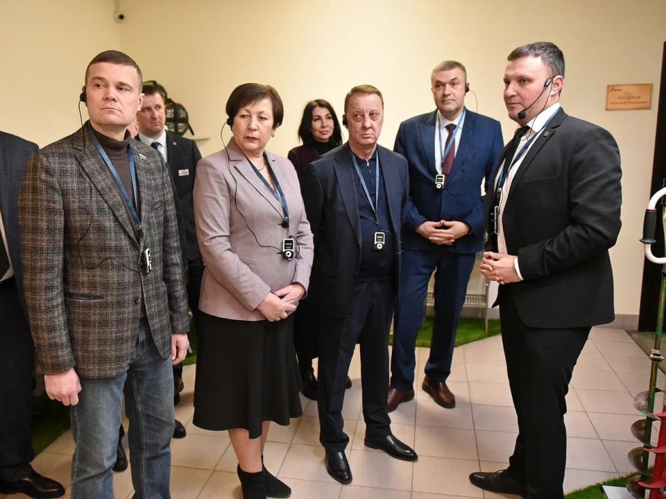 Вячеслав Франк и Галина Буевич посетили предприятие «Тонар плюс»