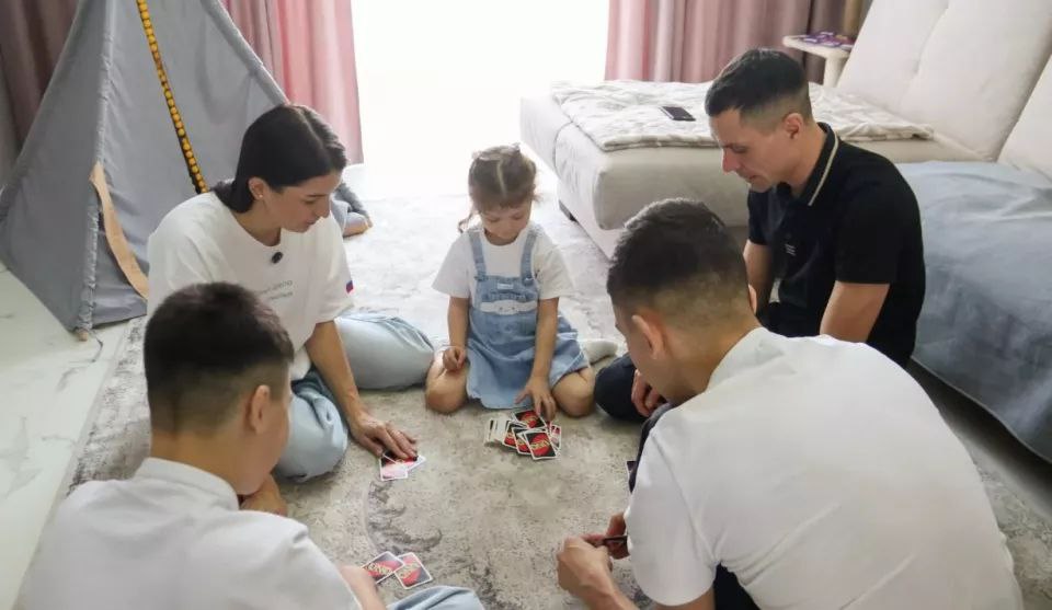 Военный лётчик из Барнаула построил крепкую семью Военный лётчик из Барнаула построил крепкую семью