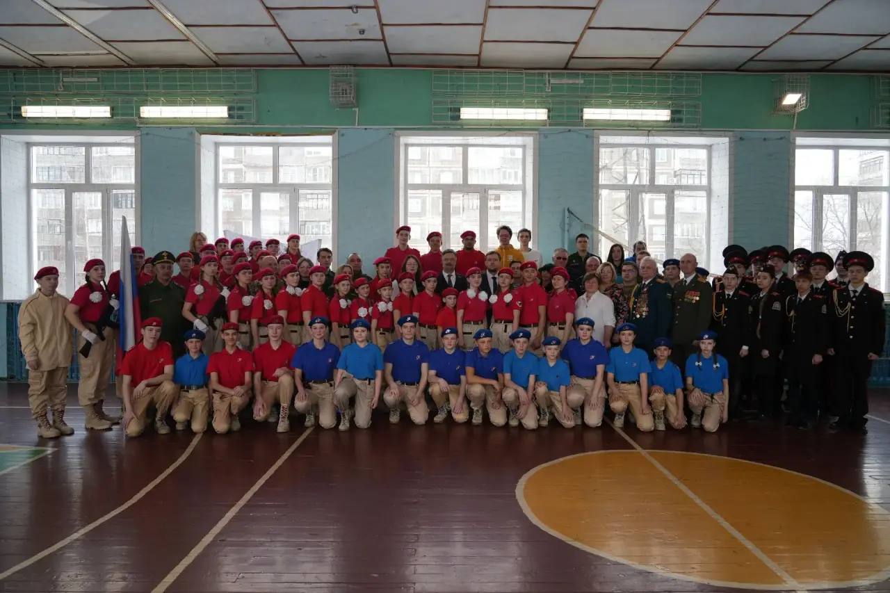 Сквозь испытания к победе. Сегодня в Бийске на базе школы №4 состоялся краевой смотр юнармейских отрядов «Орленок» Сквозь испытания к победе. Сегодня в Бийске на базе школы №4 состоялся краевой смотр юнармейских отрядов «Орленок»