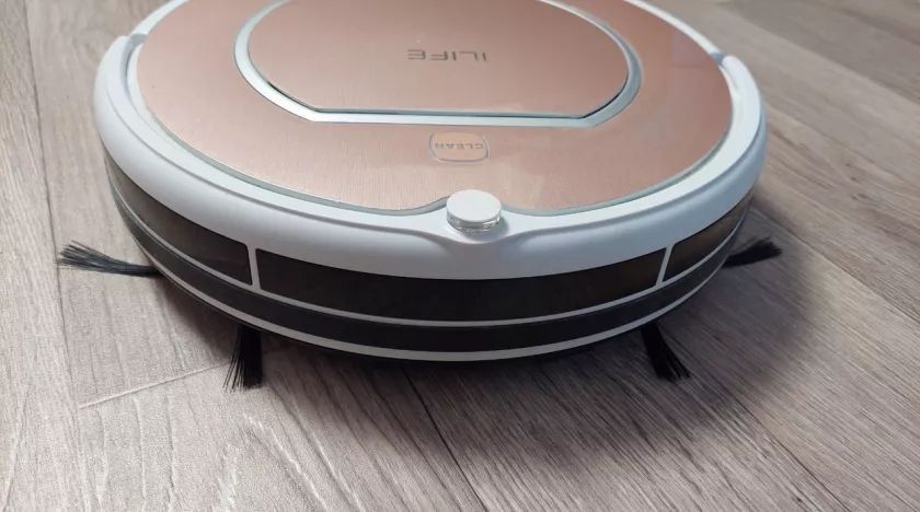 Злоумышленники научились взламывать умные пылесосы