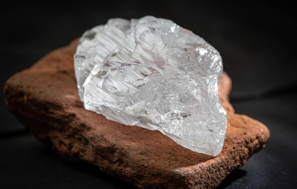 В Архангельской области добыли уникальный алмаз весом 228,62 карата
