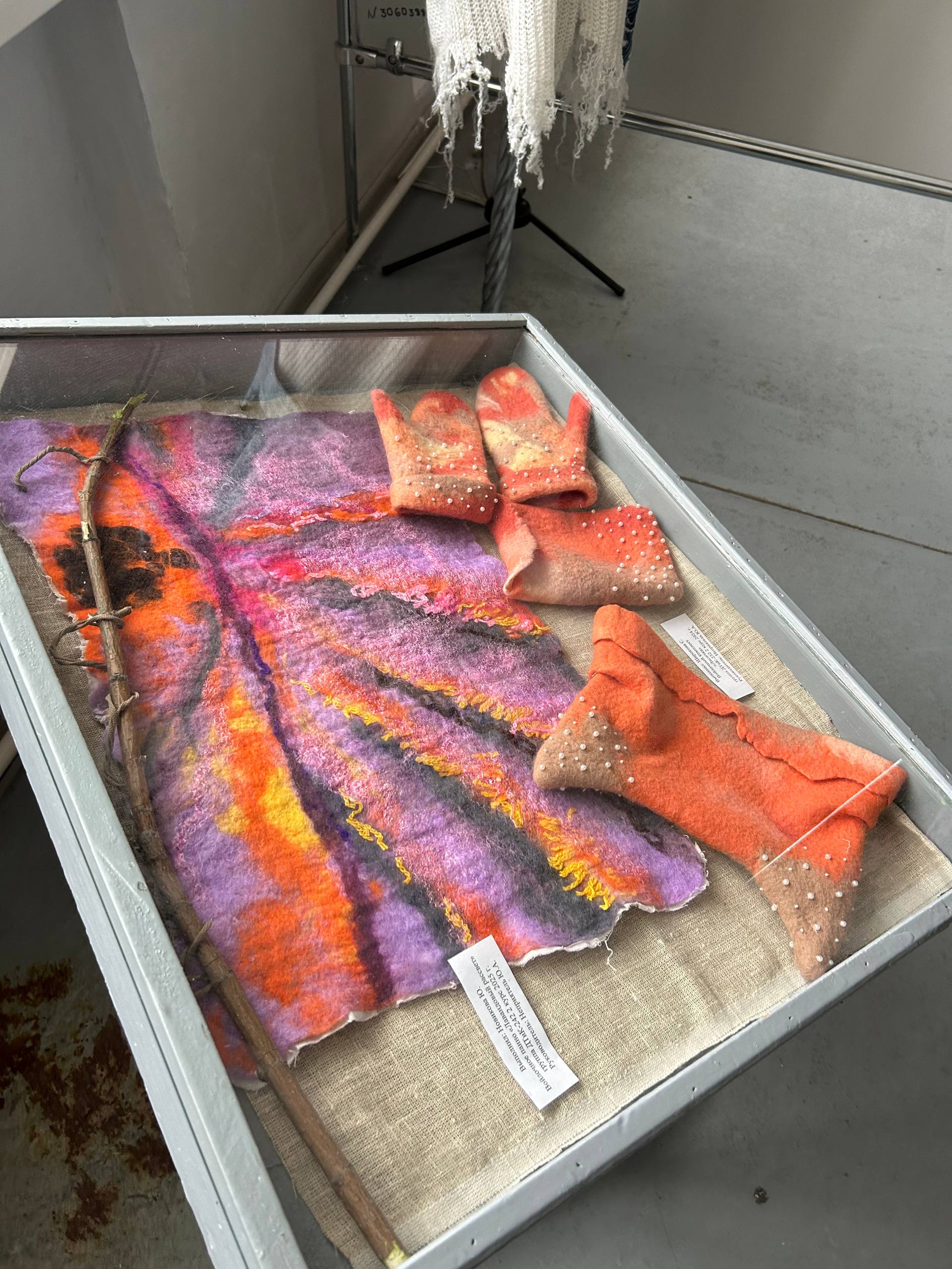 Студенты АГИК показали барнаульцам макеты футуристичных экодомов с зелёными крышами Студенты АГИК показали барнаульцам макеты футуристичных экодомов с зелёными крышами