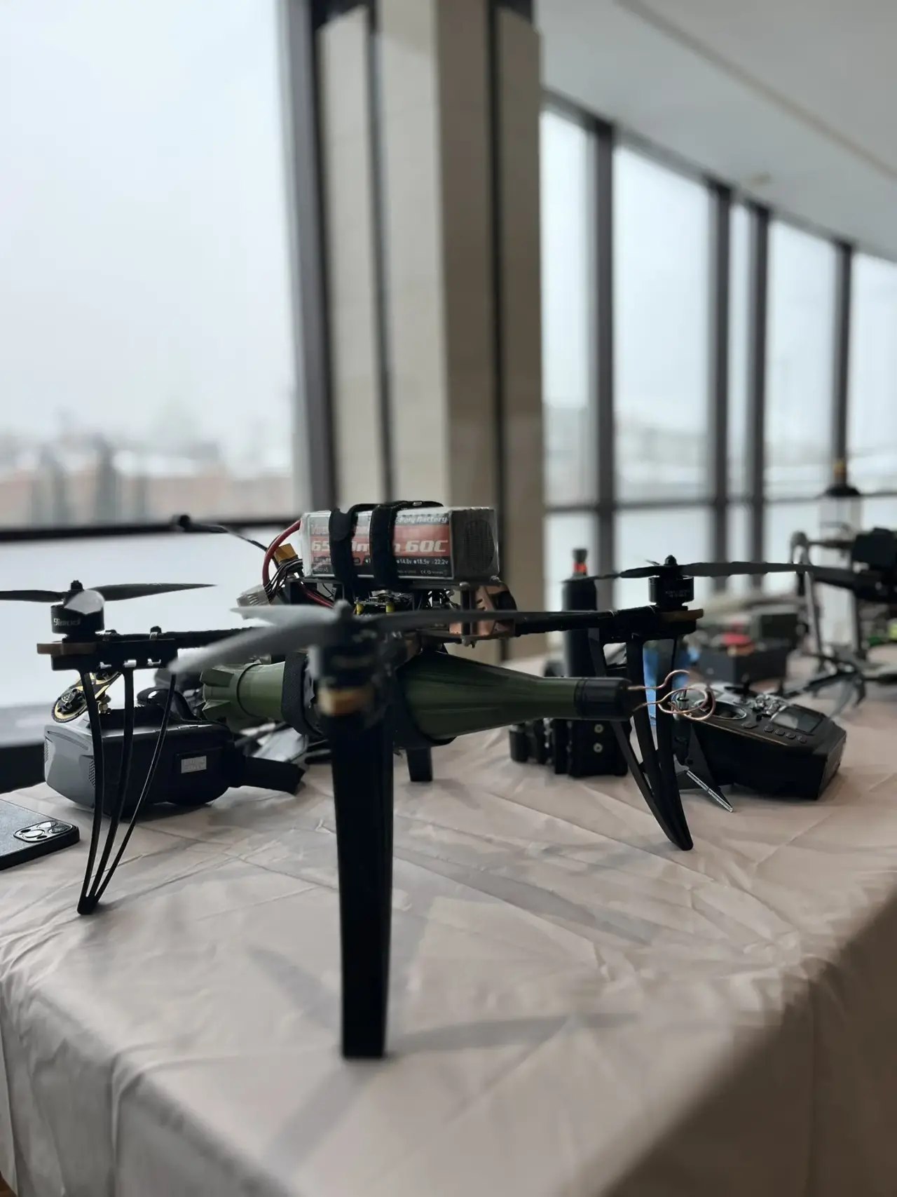 Выставка, посвященная СВО, работает в Барнауле Выставка, посвященная СВО, работает в Барнауле