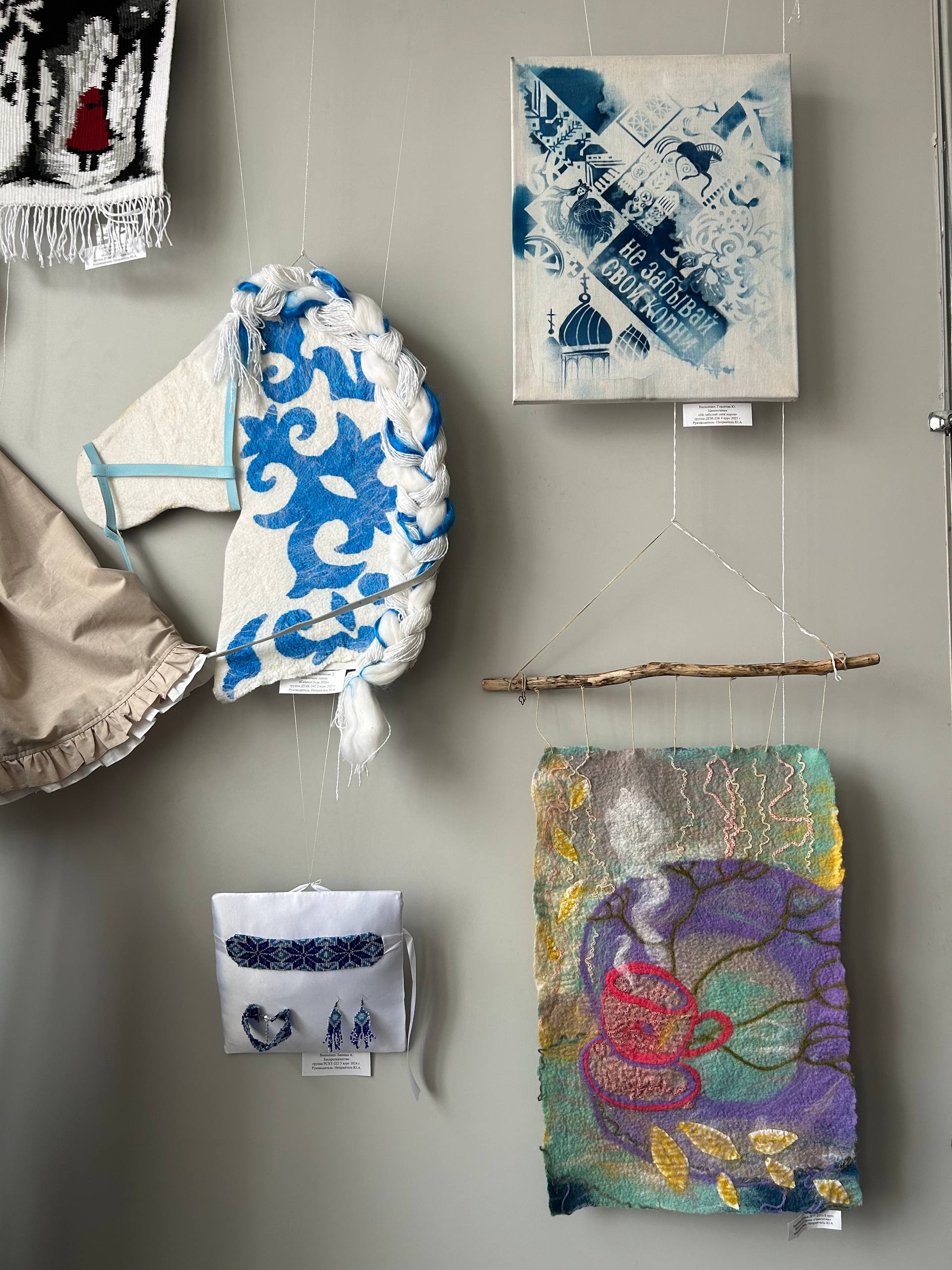 Студенты АГИК показали барнаульцам макеты футуристичных экодомов с зелёными крышами Студенты АГИК показали барнаульцам макеты футуристичных экодомов с зелёными крышами