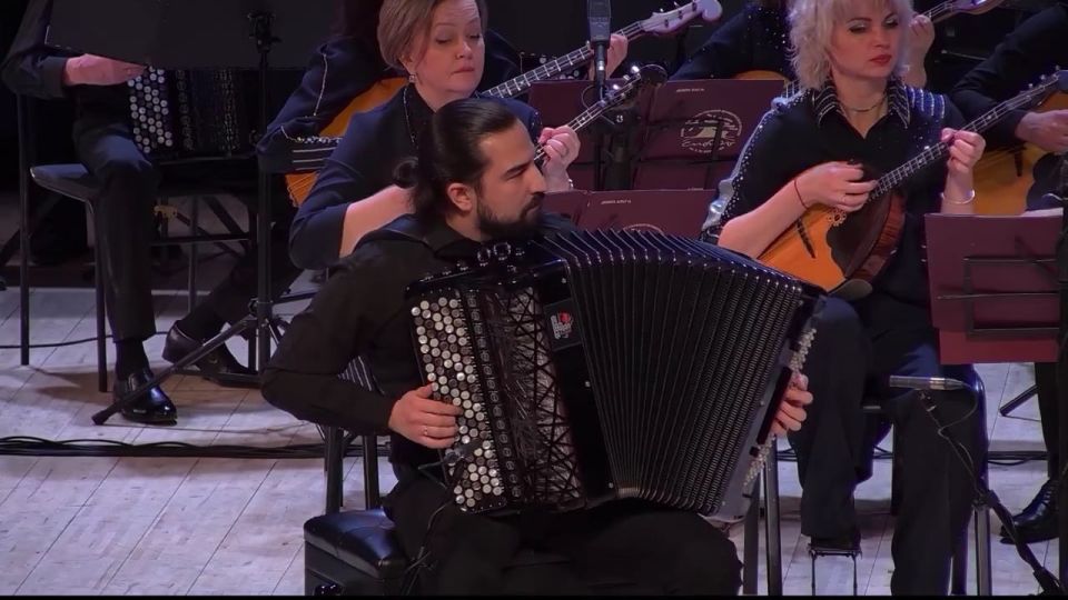 ����� 2000 ������ �������� �� ������������� ��������� �������������� �� �����