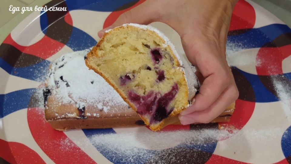 Как испечь идеально пышный ягодный кекс на кефире