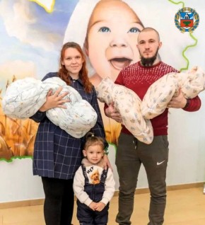 В Барнауле в перинатальном центре «ДАР» родилась первая тройня
