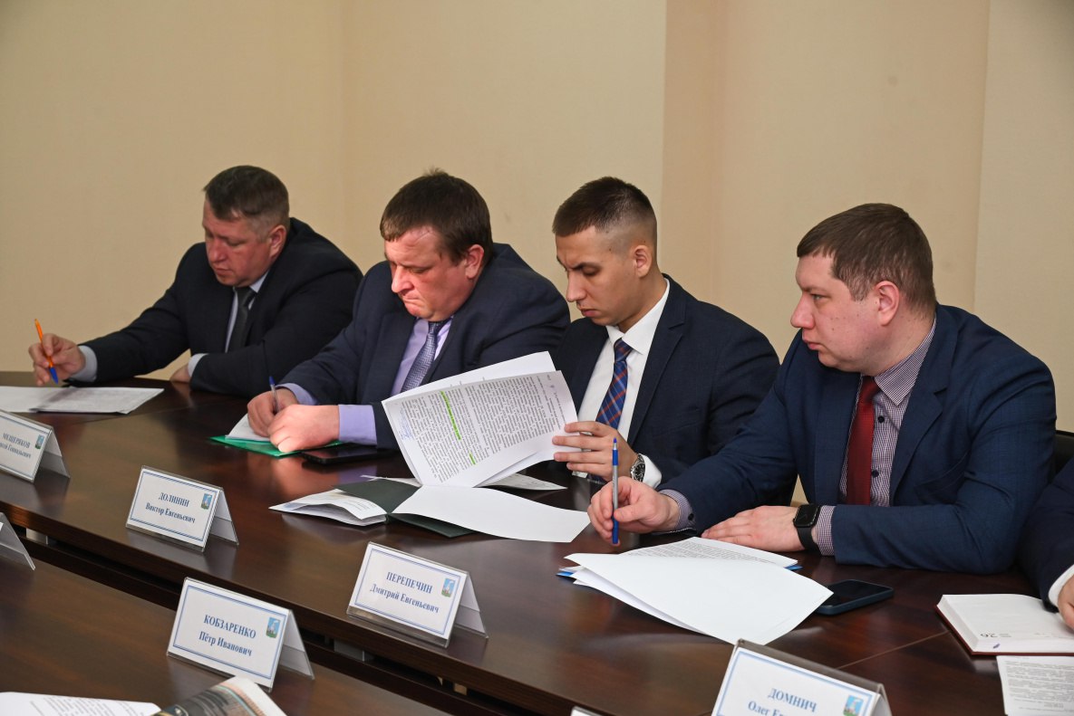 В администрации Барнаула обсудили реализацию проекта «Готов к санитарной обороне» В администрации Барнаула обсудили реализацию проекта «Готов к санитарной обороне»