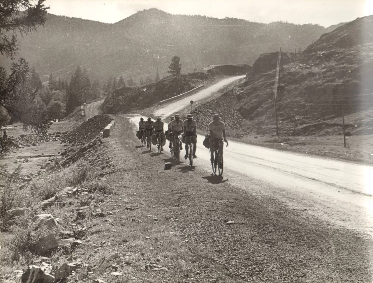 Чуйский тракт – одна из старейших и самых важных трасс Сибири Чуйский тракт – одна из старейших и самых важных трасс Сибири