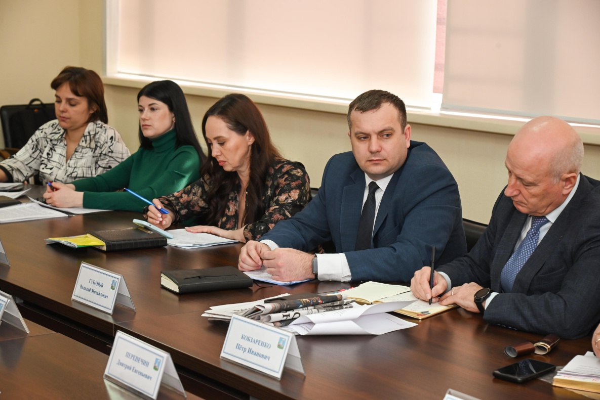 В администрации Барнаула обсудили реализацию проекта «Готов к санитарной обороне» В администрации Барнаула обсудили реализацию проекта «Готов к санитарной обороне»