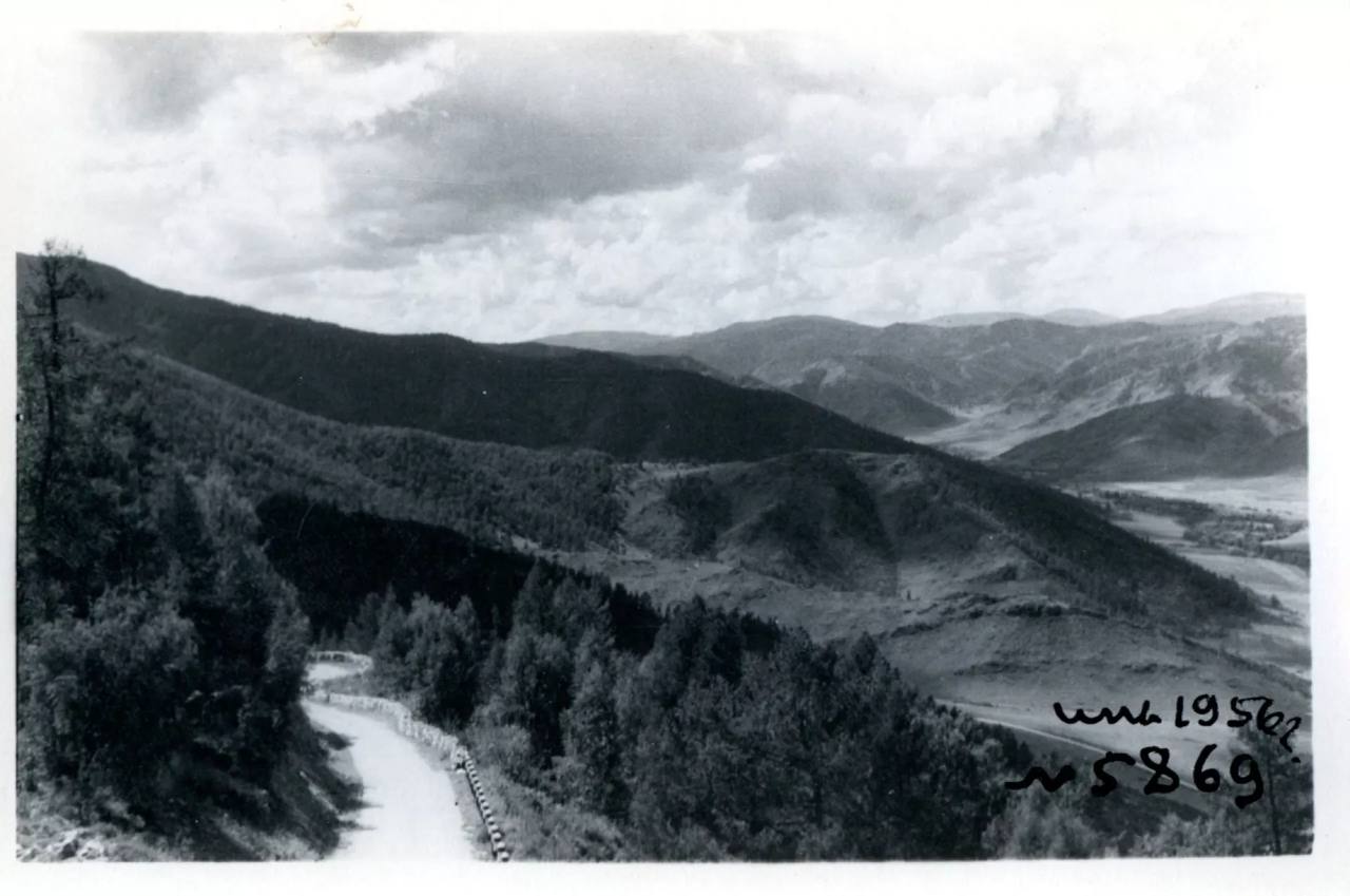 Чуйский тракт – одна из старейших и самых важных трасс Сибири Чуйский тракт – одна из старейших и самых важных трасс Сибири