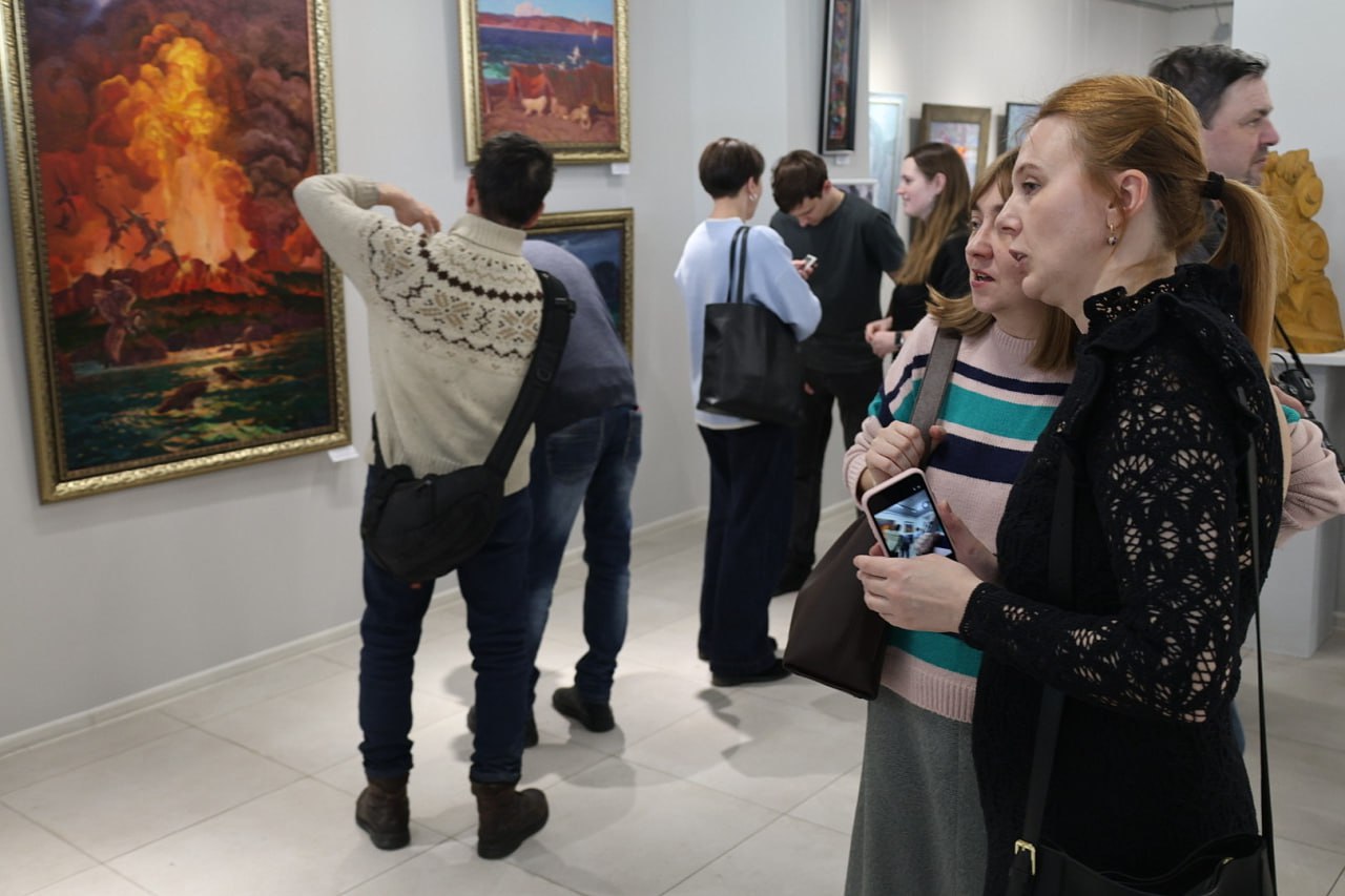 В Барнауле открылась необычная выставка "23+8" о мужском и женском В Барнауле открылась необычная выставка "23+8" о мужском и женском