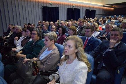 В Барнауле прошел отчет главы Индустриального района за 2025 год